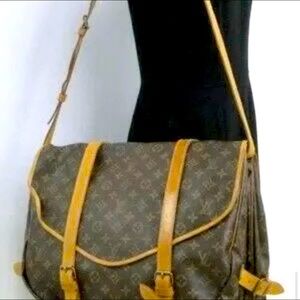 Louis Vuitton Crossbody bag